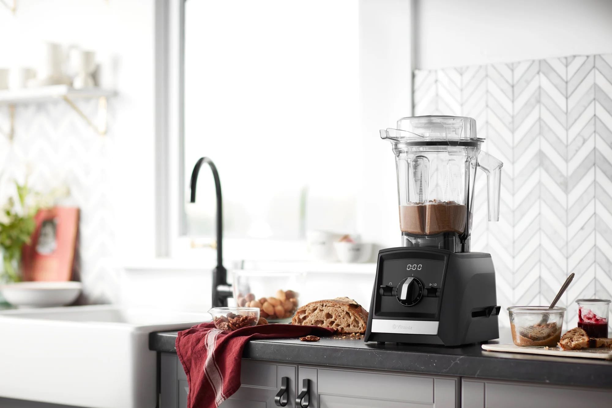 The ultimate guide to the Top 5 Blenders for your kitchen Mooch