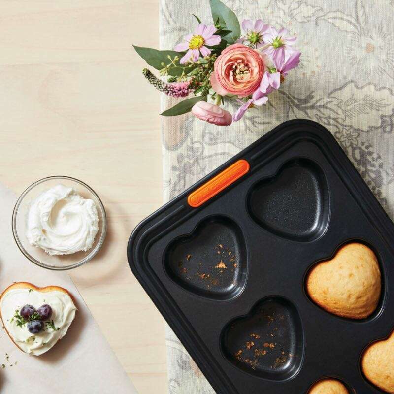 6 Cup Heart Tray