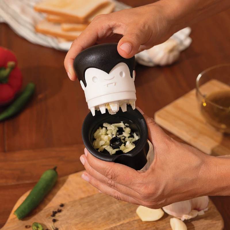 Garlic Crusher Gracula
