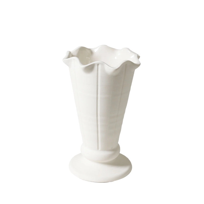 Trophy Life Violet vase in Vintage White