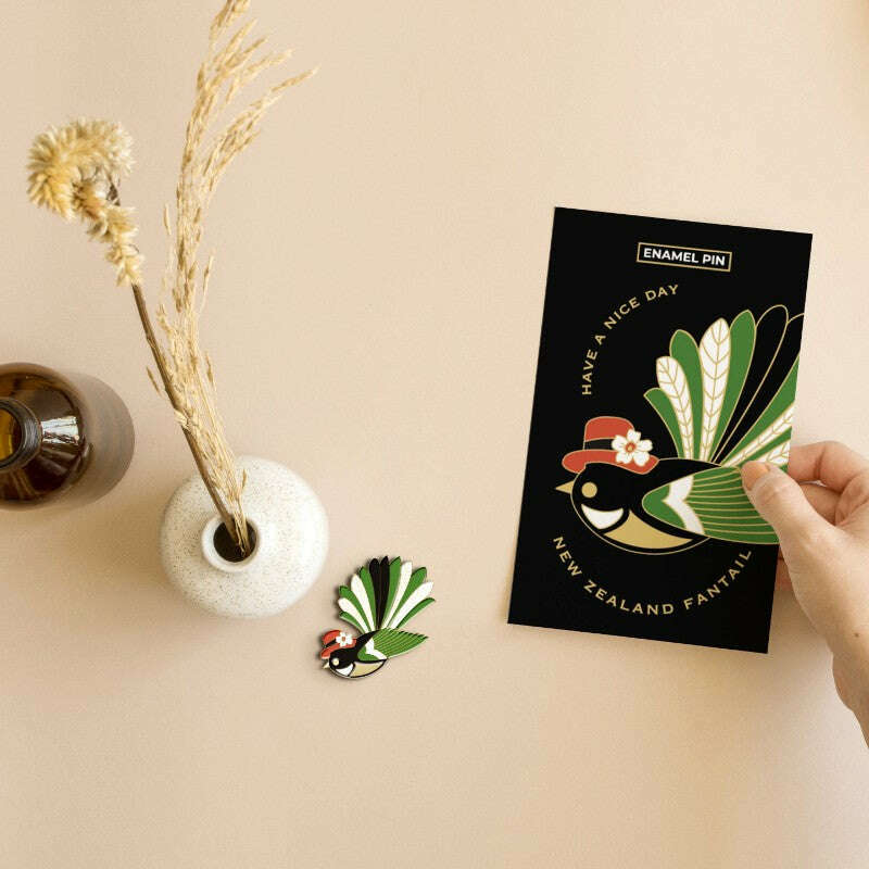 Enamel Pin Fantail With Manuka