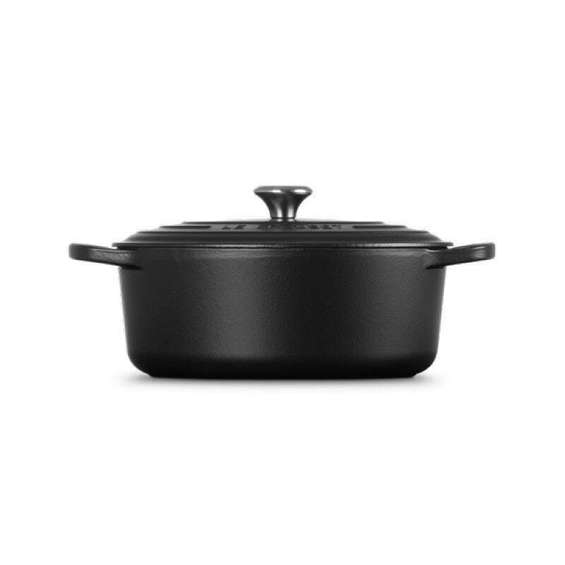 Signature Oval Casserole Satin Black