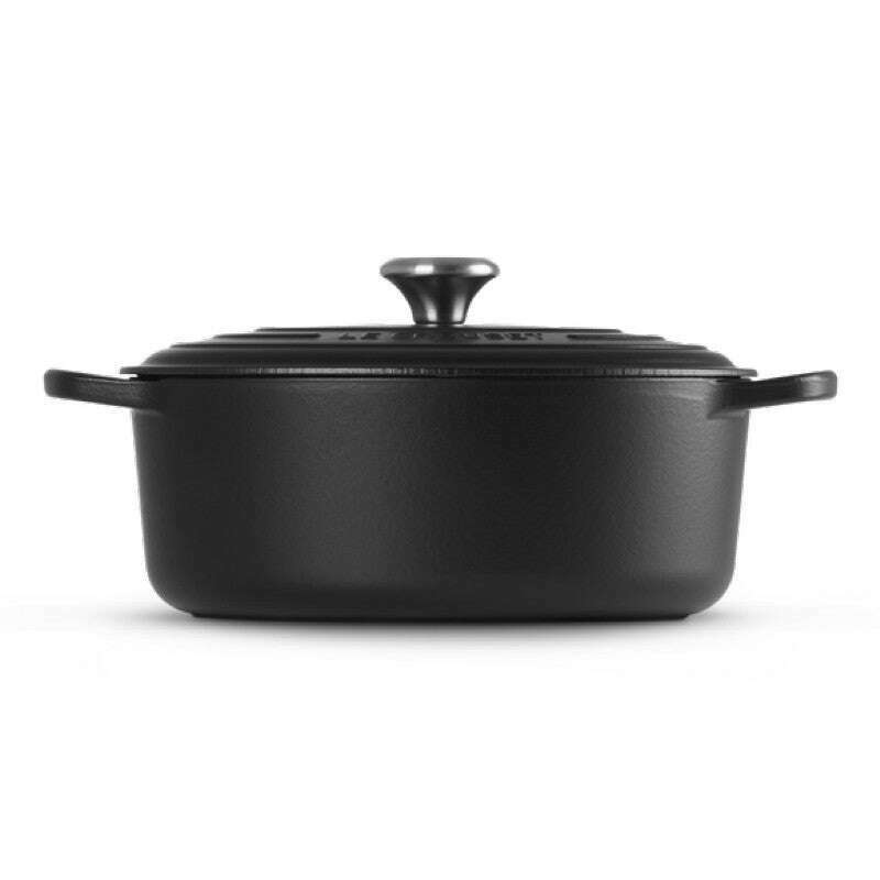 Signature Oval Casserole Satin Black