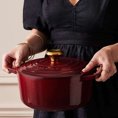 Signature Round Casserole Garnet with Gold Knob