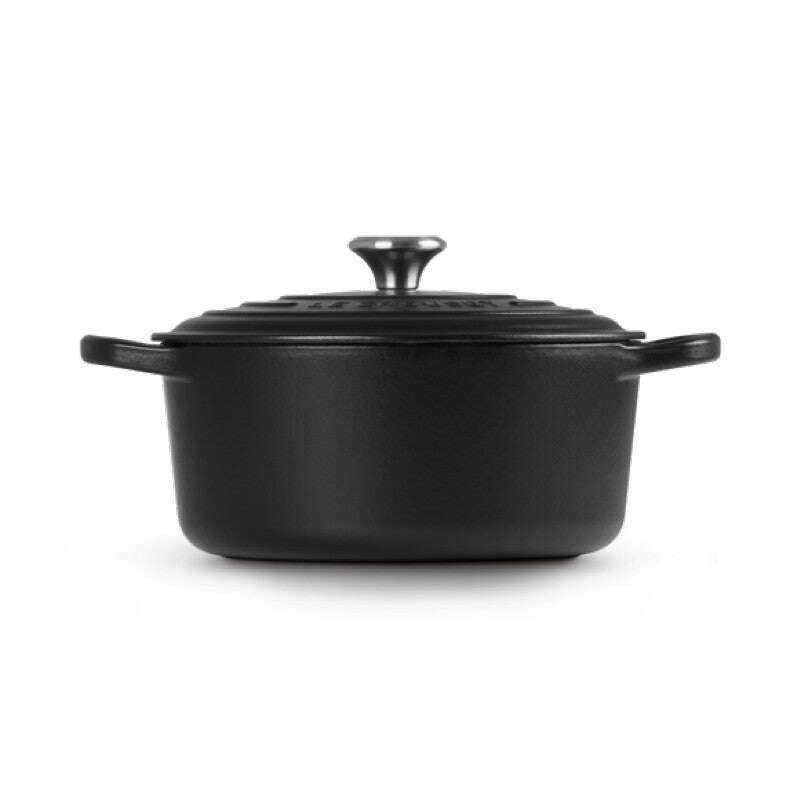 Signature Round Casserole Satin Black