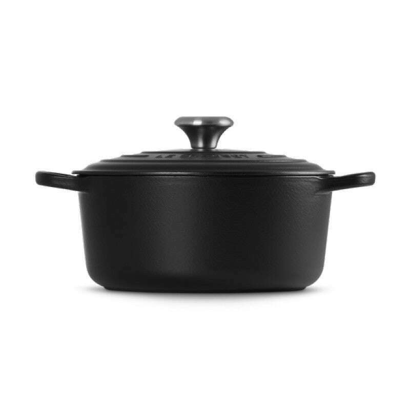Signature Round Casserole Satin Black