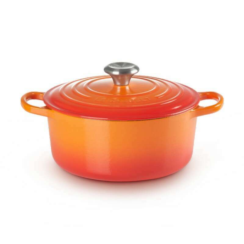 Signature Round Casserole Volcanic