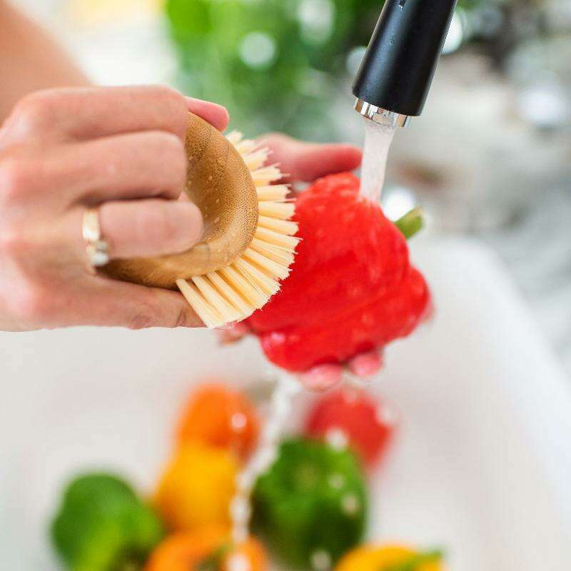 The Ring Veggie Brush