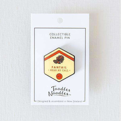Kiwiana Pin Fantail